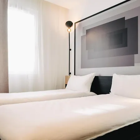 Отель Ibis Centre Rive Droite Pasteur