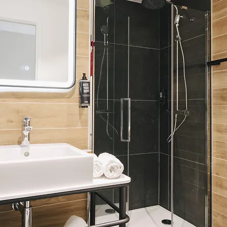 Ibis Centre Rive Droite Pasteur Hotel 3*