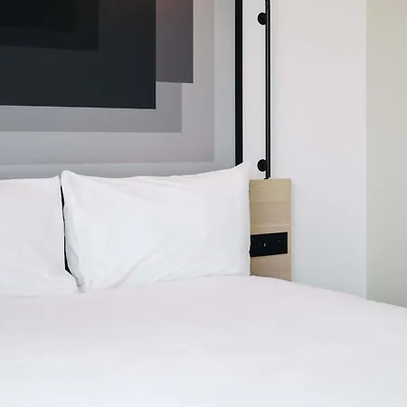 Ibis Centre Rive Droite Pasteur Hotel