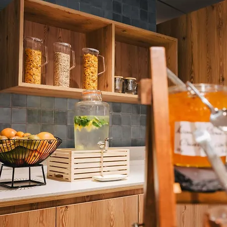 호텔 Ibis Centre Rive Droite Pasteur 3*
