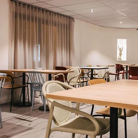 Ibis Centre Rive Droite Pasteur Hotel