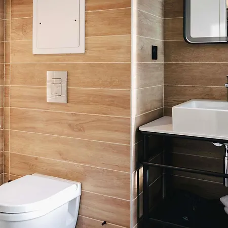 Ibis Centre Rive Droite Pasteur Hotel 3*