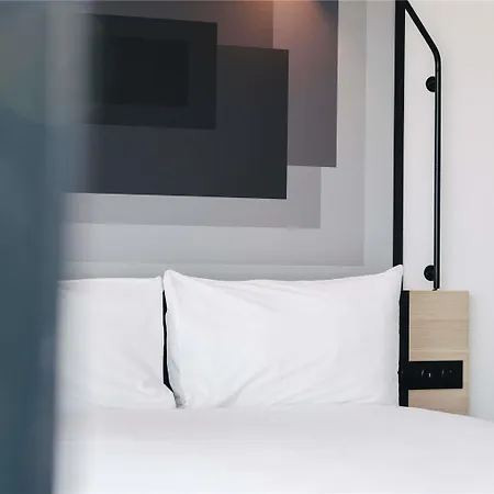 Ibis Centre Rive Droite Pasteur Отель Руан