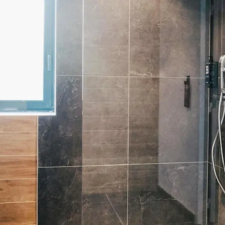 Ibis Centre Rive Droite Pasteur 호텔