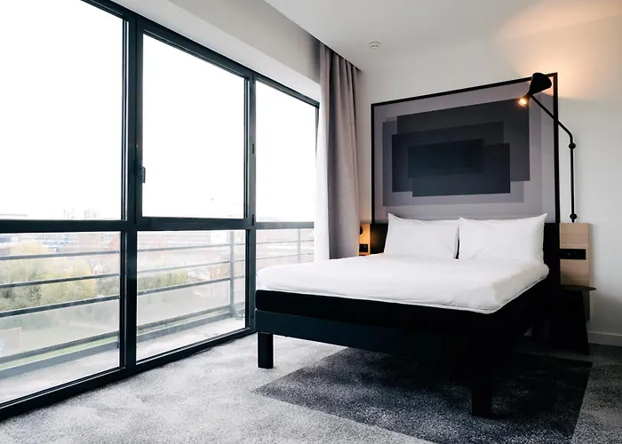 Ibis Centre Rive Droite Pasteur Szálloda