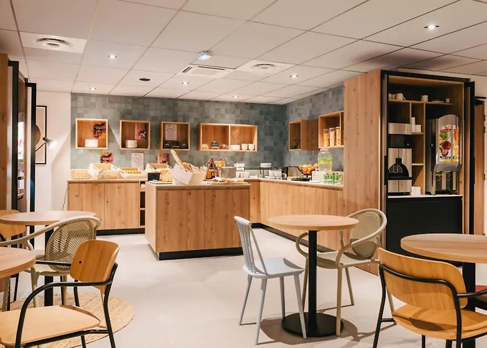 Hotell Ibis Centre Rive Droite Pasteur 3*