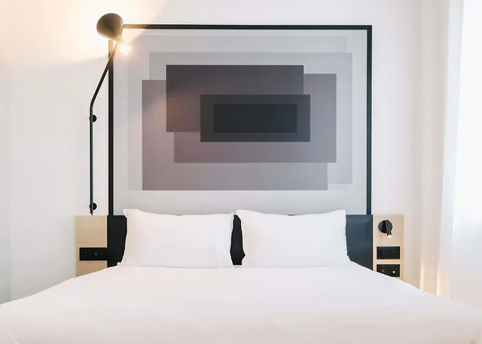 Ibis Centre Rive Droite Pasteur 3*