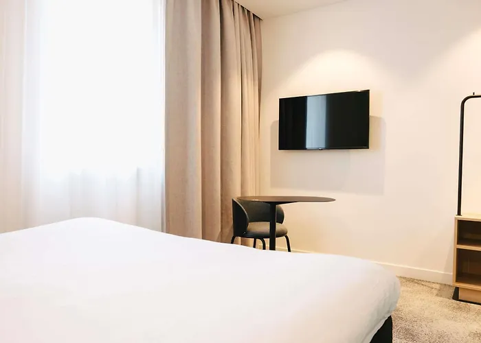 Ibis Centre Rive Droite Pasteur Hotell