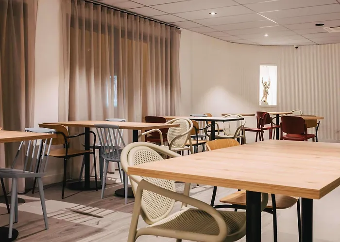 Ibis Centre Rive Droite Pasteur Szálloda